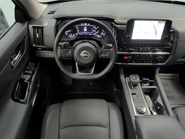 2025 Nissan Pathfinder SL 4WD