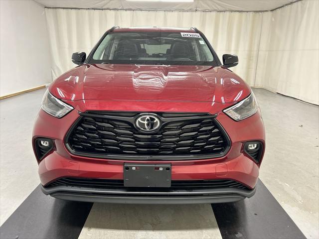 2025 Toyota Highlander Hybrid XLE Nightshade