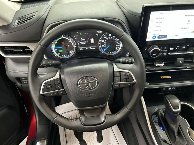 2025 Toyota Highlander Hybrid XLE Nightshade