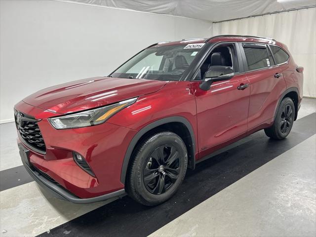 2025 Toyota Highlander Hybrid XLE Nightshade