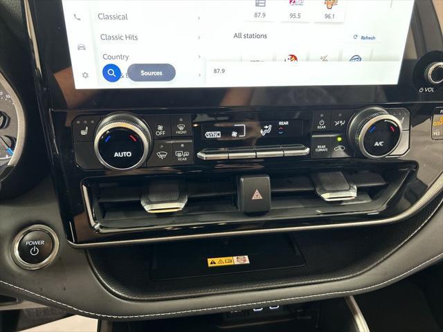 2025 Toyota Highlander Hybrid XLE Nightshade