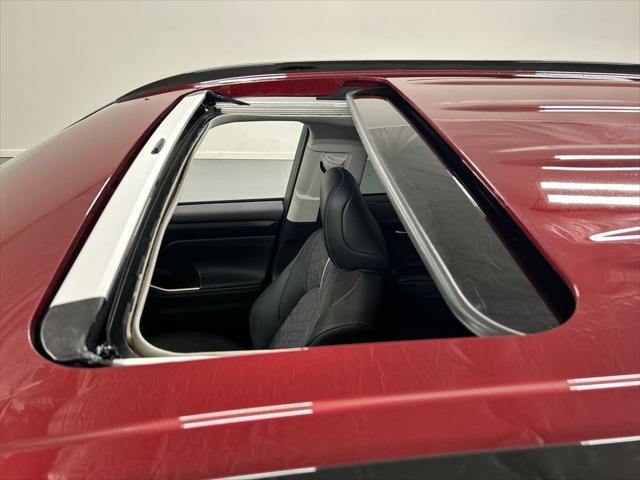 2025 Toyota Highlander Hybrid XLE Nightshade