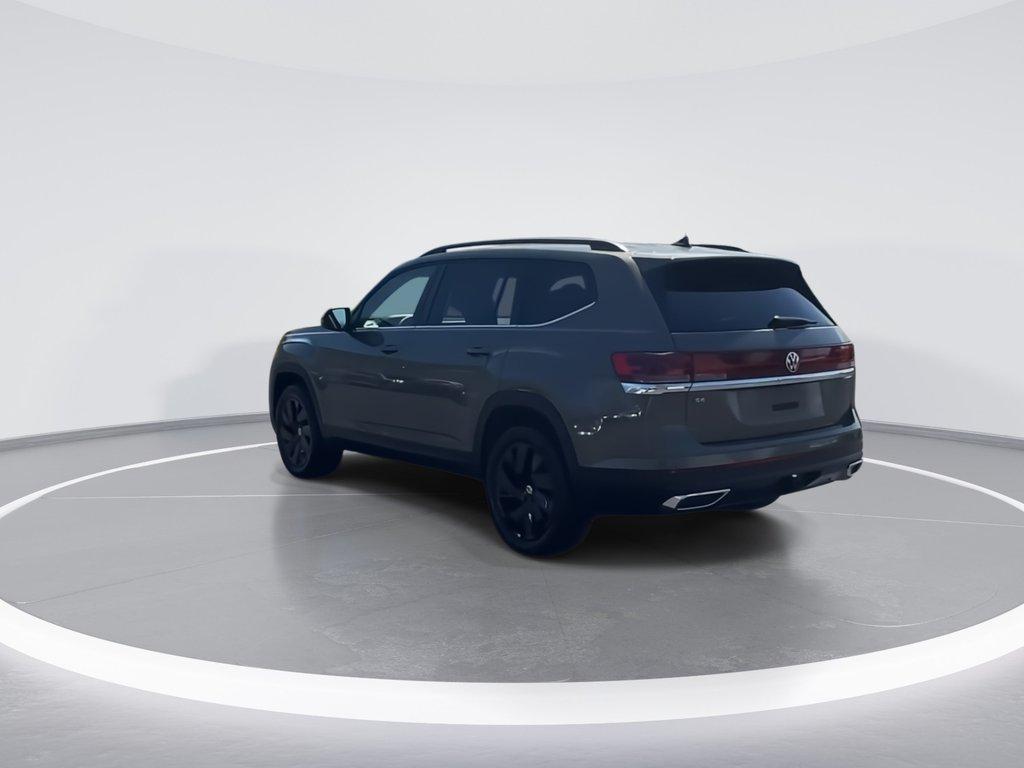 View vehicle photo 6