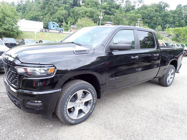 2026 RAM Ram 1500 RAM 1500 EXPRESS CREW CAB 4X4 64 BOX
