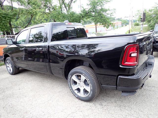 2026 RAM Ram 1500 RAM 1500 EXPRESS CREW CAB 4X4 64 BOX