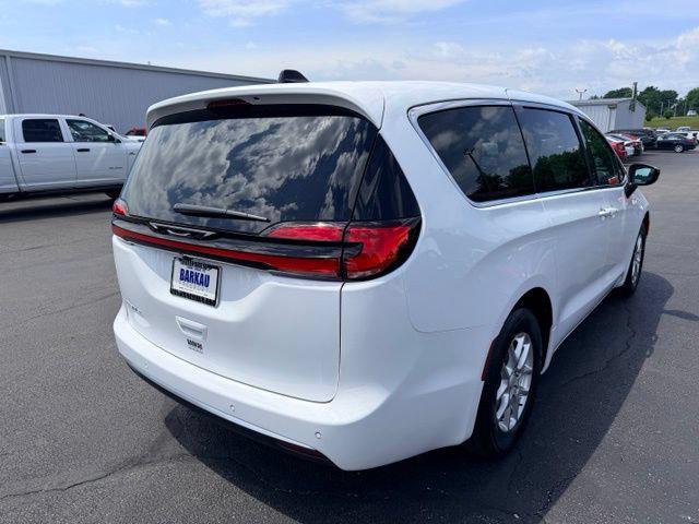2027 Chrysler Pacifica PACIFICA SELECT