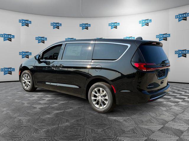 2027 Chrysler Pacifica PACIFICA SELECT AWD