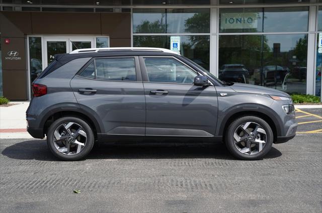2026 Hyundai Venue SEL w/Two-Tone Roof