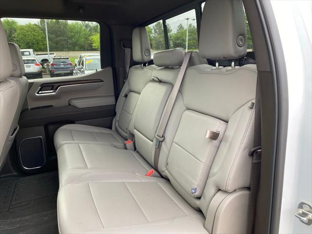 2024 GMC Sierra 1500 4WD Crew Cab Short Box SLT