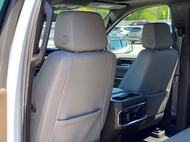 2024 GMC Sierra 1500 4WD Crew Cab Short Box SLT