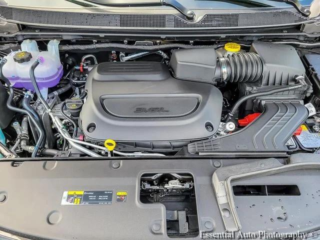 2027 Chrysler Pacifica Select