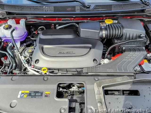 2027 Chrysler Pacifica Select AWD