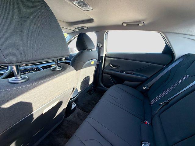 2025 Hyundai Elantra SEL Convenience