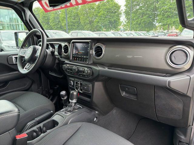 2023 Jeep Gladiator Overland
