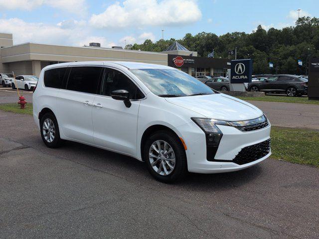 2027 Chrysler Pacifica PACIFICA SELECT AWD
