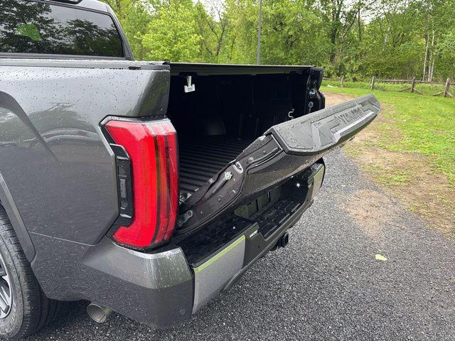 2026 Toyota Tundra Limited CrewMax 6.4' Bed