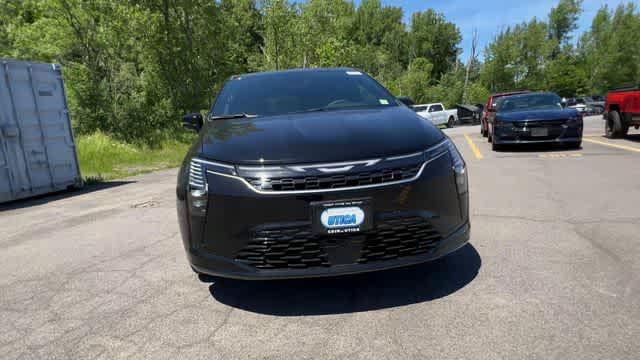 2027 Chrysler Pacifica PACIFICA SELECT AWD