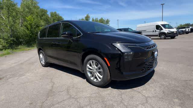 2027 Chrysler Pacifica PACIFICA SELECT AWD 2027 Chrysler Pacifica PACIFICA SELECT AWD