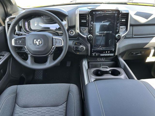2026 RAM 1500 RAM 1500 BIG HORN CREW CAB 4X4 64 BOX