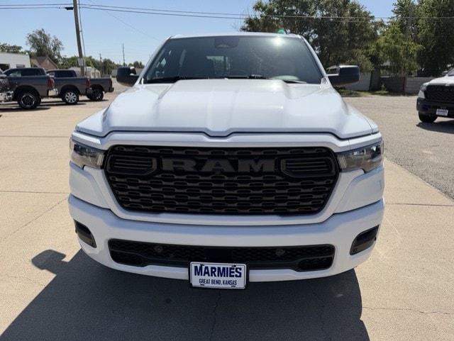 2026 RAM 1500 RAM 1500 EXPRESS CREW CAB 4X4 64 BOX