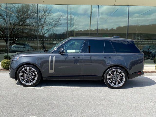 2025 Land Rover Range Rover P530 SE