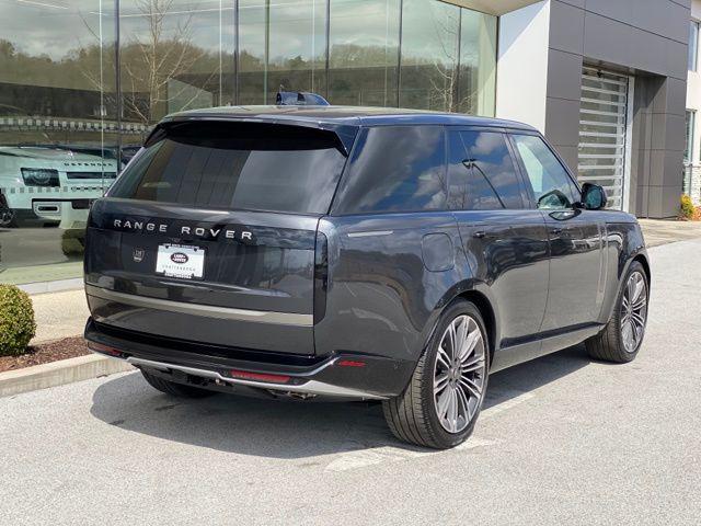 2025 Land Rover Range Rover P530 SE
