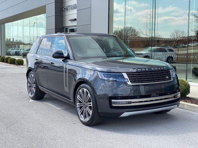 2025 Land Rover Range Rover P530 SE