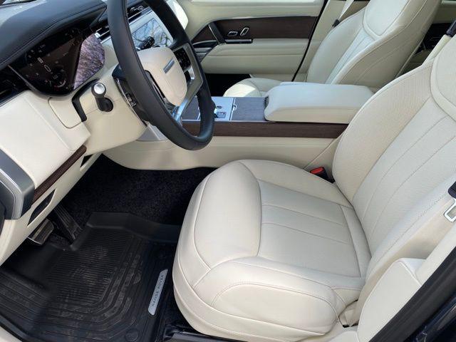 2025 Land Rover Range Rover P530 SE