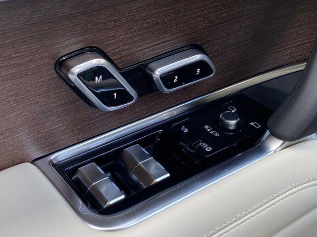 2025 Land Rover Range Rover P530 SE