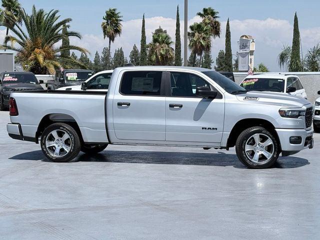 2026 RAM 1500 RAM 1500 EXPRESS CREW CAB 4X4 64 BOX