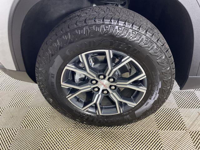 2025 GMC Acadia AWD AT4