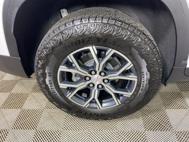 2025 GMC Acadia AWD AT4