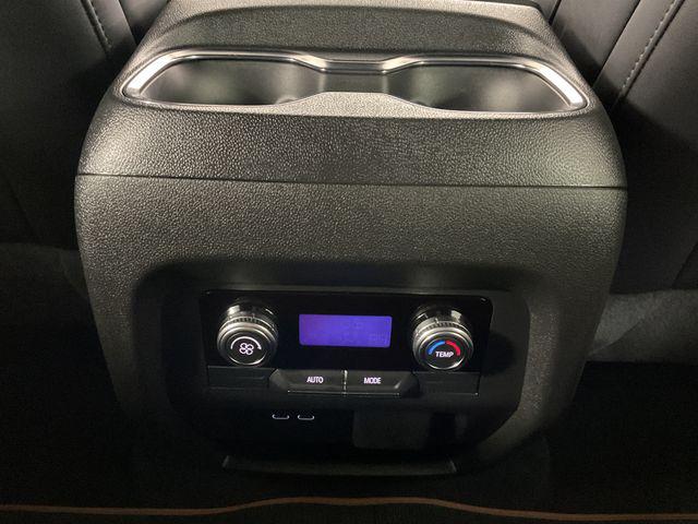 2025 GMC Acadia AWD AT4