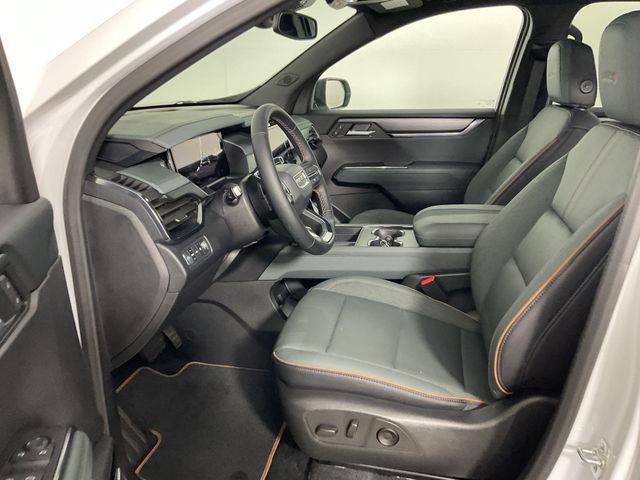 2025 GMC Acadia AWD AT4