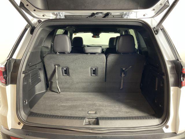 2025 GMC Acadia AWD AT4
