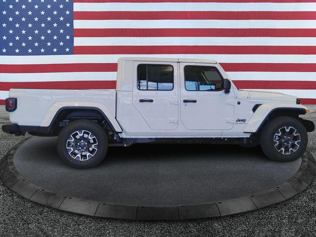 2026 Jeep Gladiator GLADIATOR SAHARA 4X4 2026 Jeep Gladiator GLADIATOR SAHARA 4X4