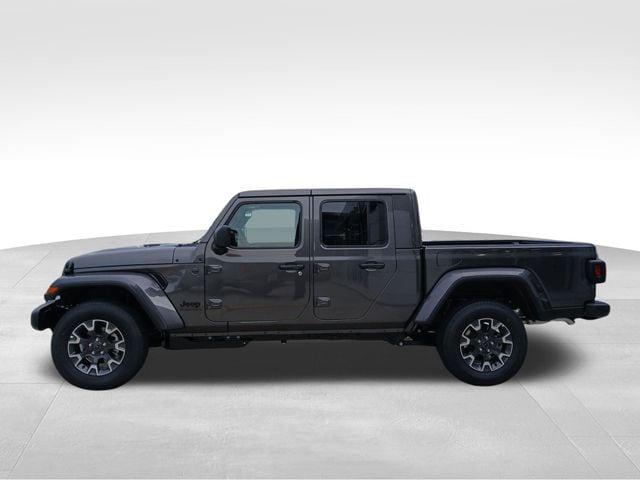 2026 Jeep Gladiator GLADIATOR SAHARA 4X4