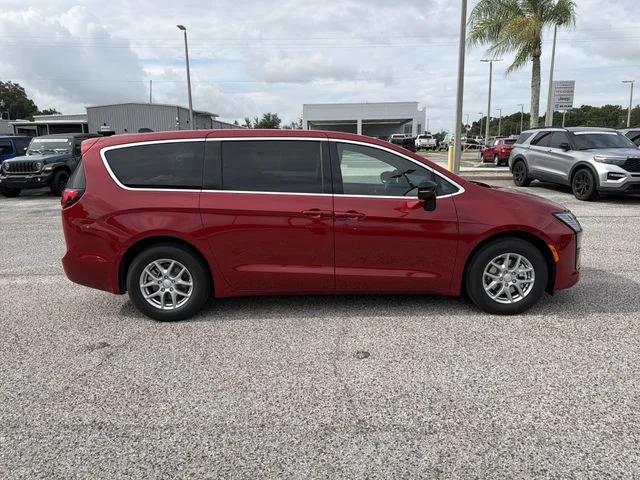 2027 Chrysler Pacifica PACIFICA SELECT