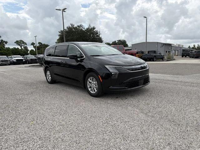 2027 Chrysler Pacifica PACIFICA SELECT