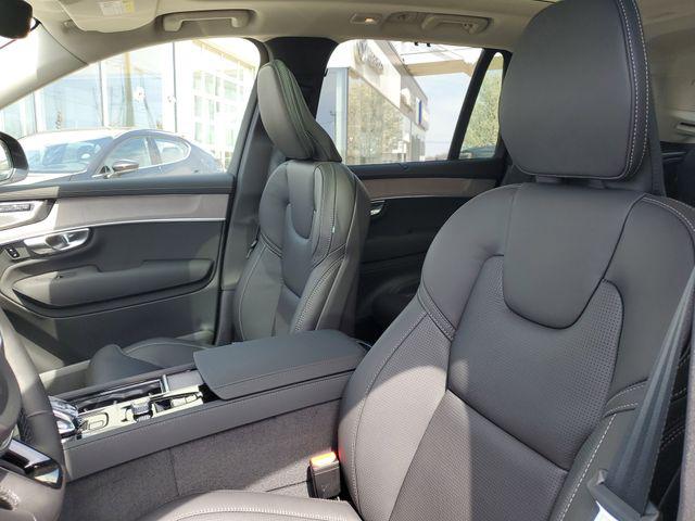2026 Volvo XC90 Plug-In Hybrid Ultra Dark Theme, T8 AWD, Electric/Gasoline, 6 Seats