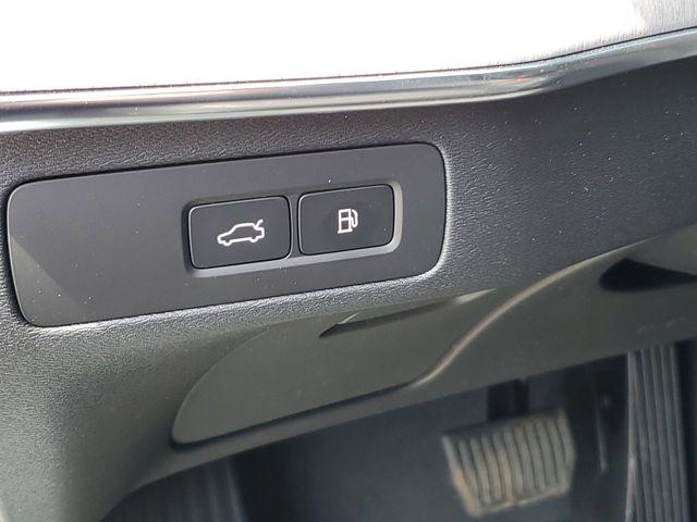 2026 Volvo XC90 Plug-In Hybrid Ultra Dark Theme, T8 AWD, Electric/Gasoline, 6 Seats