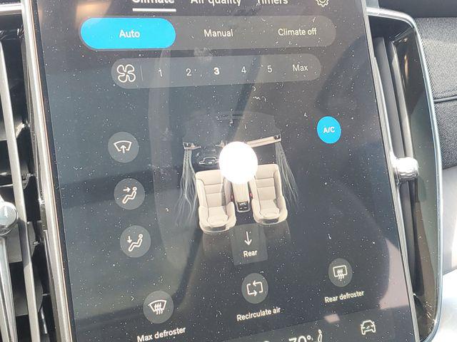 2026 Volvo XC90 Plug-In Hybrid Ultra Dark Theme, T8 AWD, Electric/Gasoline, 6 Seats