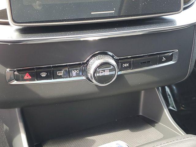 2026 Volvo XC90 Plug-In Hybrid Ultra Dark Theme, T8 AWD, Electric/Gasoline, 6 Seats