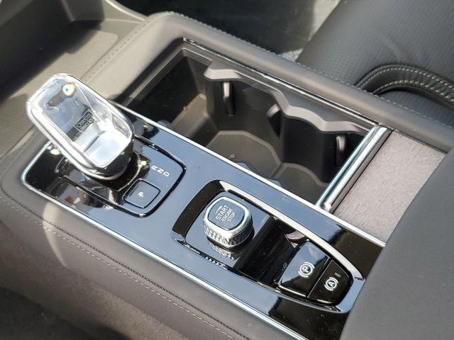 2026 Volvo XC90 Plug-In Hybrid Ultra Dark Theme, T8 AWD, Electric/Gasoline, 6 Seats