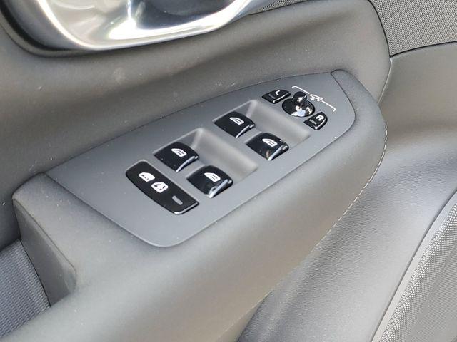 2026 Volvo XC90 Plug-In Hybrid Ultra Dark Theme, T8 AWD, Electric/Gasoline, 6 Seats