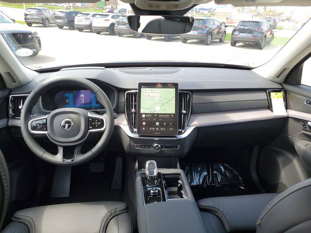 2026 Volvo XC90 Plug-In Hybrid Ultra Dark Theme, T8 AWD, Electric/Gasoline, 6 Seats
