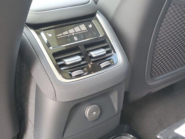 2026 Volvo XC90 Plug-In Hybrid Ultra Dark Theme, T8 AWD, Electric/Gasoline, 6 Seats