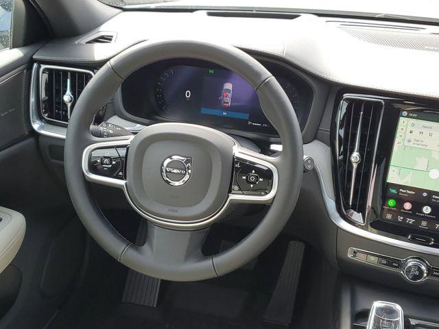 2026 Volvo V60 Cross Country Ultra, B5 AWD Gas (mild hybrid)