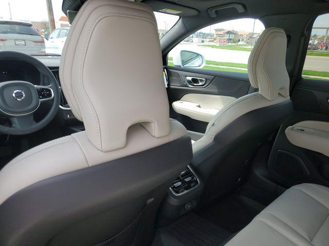 2026 Volvo V60 Cross Country Ultra, B5 AWD Gas (mild hybrid)