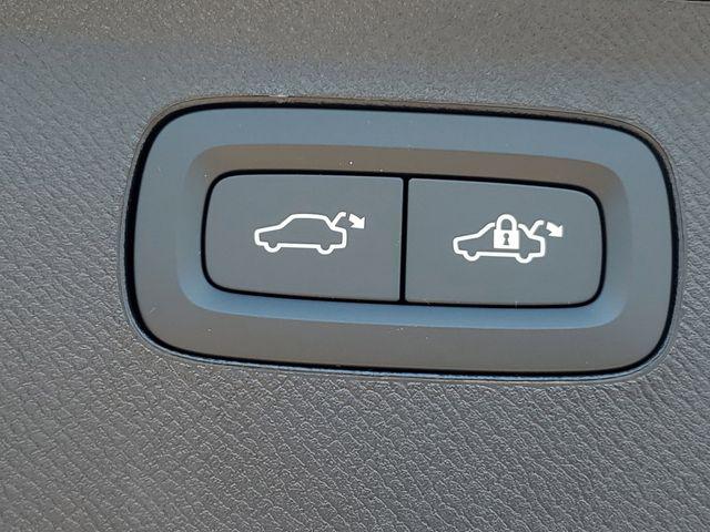 2026 Volvo XC90 Plus, B5 AWD Gas (mild hybrid), Gasoline, Bright, 7 Seats